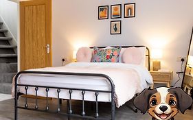 2Br Modern Hebden Hideaway, Canal Side, Stylish And Cosy